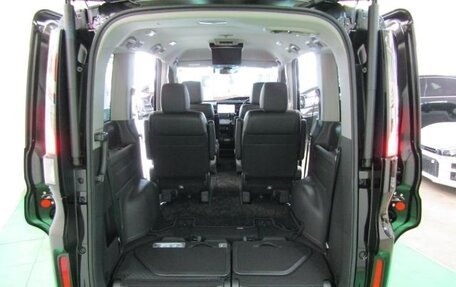 Honda Stepwgn IV, 2021 год, 2 050 000 рублей, 26 фотография