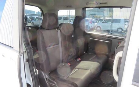 Honda Stepwgn IV, 2021 год, 2 000 000 рублей, 10 фотография