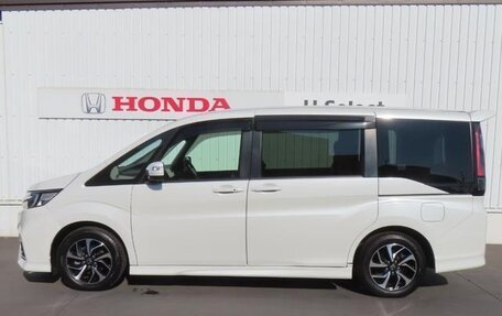 Honda Stepwgn IV, 2021 год, 2 000 000 рублей, 4 фотография