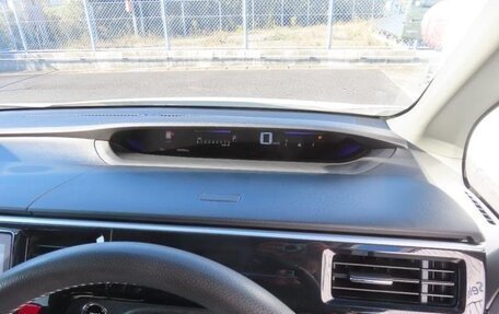 Honda Stepwgn IV, 2021 год, 2 000 000 рублей, 19 фотография