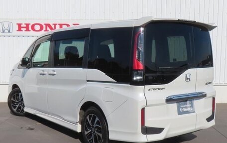 Honda Stepwgn IV, 2021 год, 2 000 000 рублей, 24 фотография