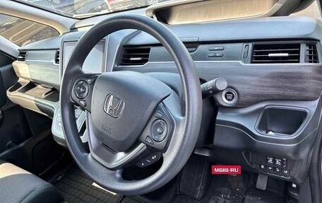 Honda Freed II, 2022 год, 1 410 000 рублей, 5 фотография