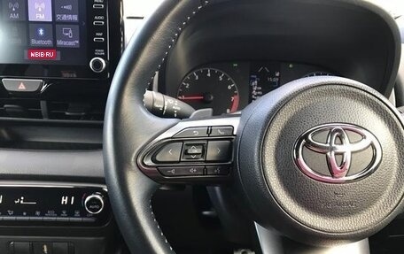 Toyota Yaris, 2022 год, 1 352 000 рублей, 12 фотография