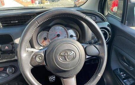 Toyota Vitz, 2018 год, 870 000 рублей, 17 фотография