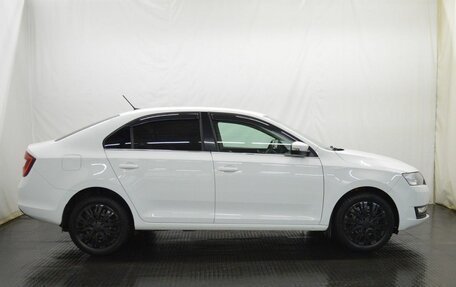 Skoda Rapid I, 2017 год, 1 030 000 рублей, 4 фотография