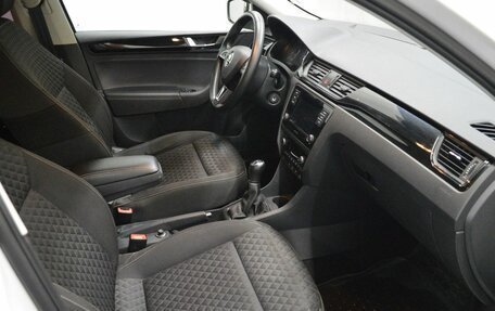 Skoda Rapid I, 2017 год, 1 030 000 рублей, 12 фотография