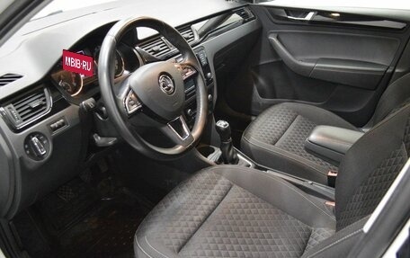 Skoda Rapid I, 2017 год, 1 030 000 рублей, 10 фотография