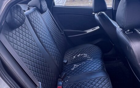 Hyundai Solaris II рестайлинг, 2012 год, 650 000 рублей, 10 фотография