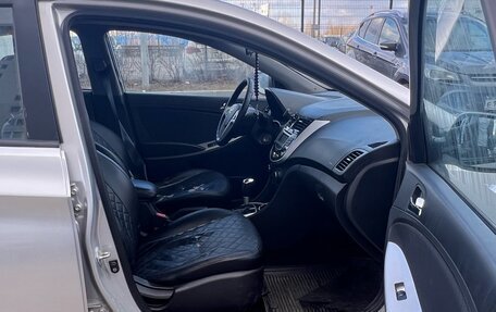 Hyundai Solaris II рестайлинг, 2012 год, 650 000 рублей, 8 фотография