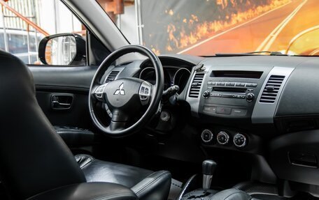 Mitsubishi Outlander III рестайлинг 3, 2011 год, 1 100 000 рублей, 7 фотография