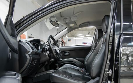 Mitsubishi Outlander III рестайлинг 3, 2011 год, 1 100 000 рублей, 17 фотография