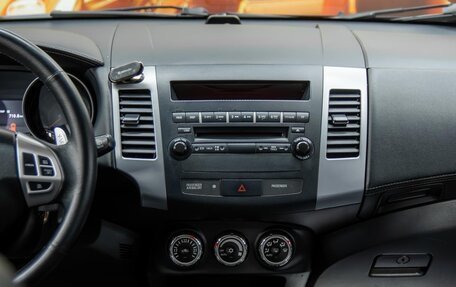 Mitsubishi Outlander III рестайлинг 3, 2011 год, 1 100 000 рублей, 16 фотография