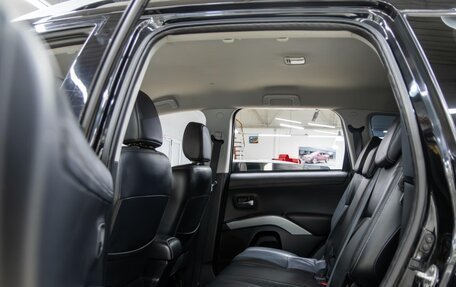 Mitsubishi Outlander III рестайлинг 3, 2011 год, 1 100 000 рублей, 22 фотография