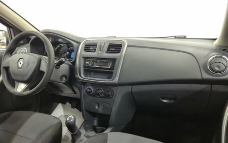 Renault Logan II, 2017 год, 720 000 рублей, 12 фотография