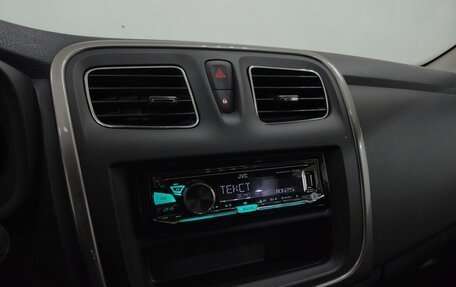 Renault Logan II, 2017 год, 720 000 рублей, 17 фотография