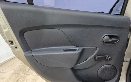 Renault Logan II, 2017 год, 720 000 рублей, 14 фотография