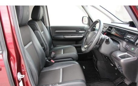 Honda Stepwgn IV, 2021 год, 2 250 000 рублей, 8 фотография