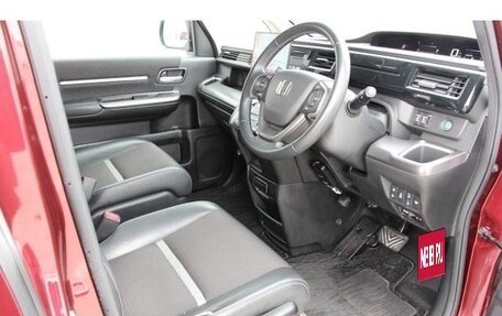 Honda Stepwgn IV, 2021 год, 2 250 000 рублей, 7 фотография