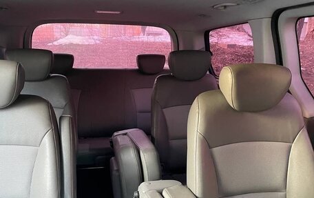 Hyundai Grand Starex Grand Starex I рестайлинг 2, 2012 год, 1 690 000 рублей, 6 фотография