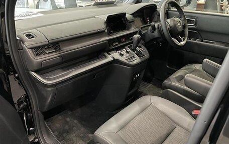 Honda Stepwgn, 2025 год, 2 708 080 рублей, 23 фотография