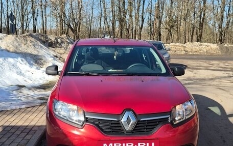 Renault Logan II, 2018 год, 880 000 рублей, 4 фотография