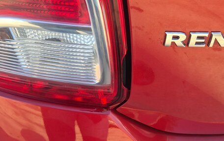 Renault Logan II, 2018 год, 880 000 рублей, 12 фотография