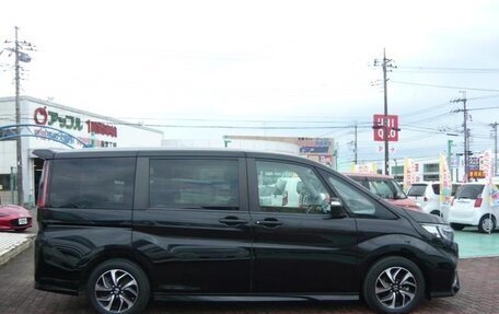 Honda Stepwgn IV, 2021 год, 2 400 000 рублей, 4 фотография