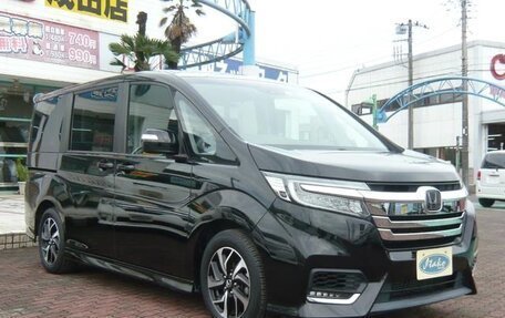 Honda Stepwgn IV, 2021 год, 2 400 000 рублей, 2 фотография