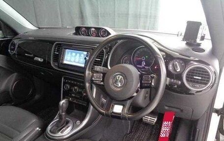 Volkswagen Beetle, 2017 год, 1 240 000 рублей, 9 фотография