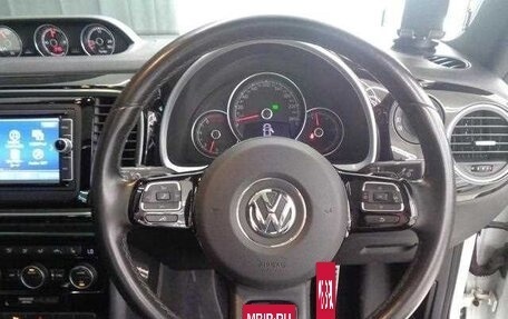 Volkswagen Beetle, 2017 год, 1 240 000 рублей, 10 фотография