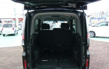 Honda Stepwgn IV, 2021 год, 2 400 000 рублей, 14 фотография