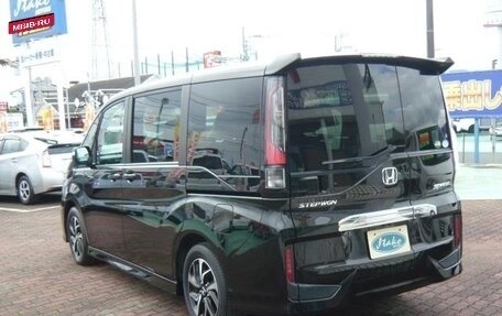 Honda Stepwgn IV, 2021 год, 2 400 000 рублей, 16 фотография