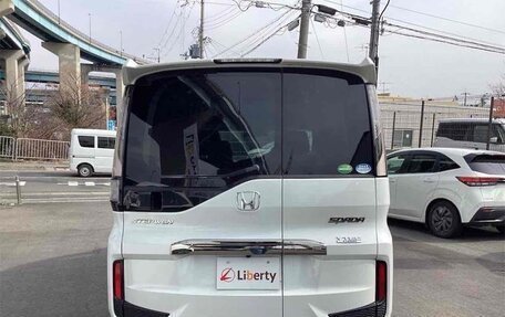 Honda Stepwgn IV, 2021 год, 2 350 000 рублей, 19 фотография