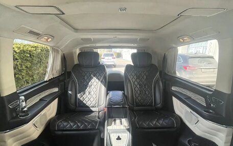 Mercedes-Benz V-Класс, 2018 год, 6 300 000 рублей, 9 фотография