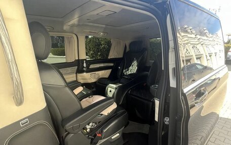 Mercedes-Benz V-Класс, 2018 год, 6 300 000 рублей, 11 фотография