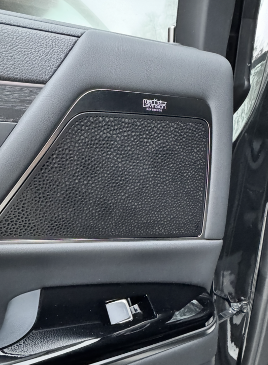 Lexus LX III рестайлинг 2, 2025 год, 19 000 000 рублей, 10 фотография