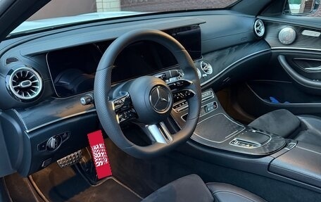 Mercedes-Benz E-Класс, 2022 год, 4 520 000 рублей, 5 фотография