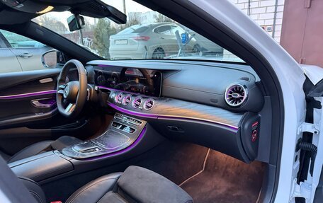 Mercedes-Benz E-Класс, 2022 год, 4 520 000 рублей, 9 фотография