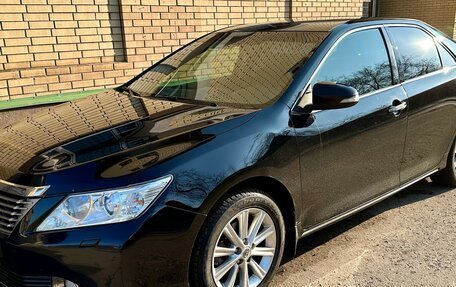 Toyota Camry, 2013 год, 1 750 000 рублей, 2 фотография