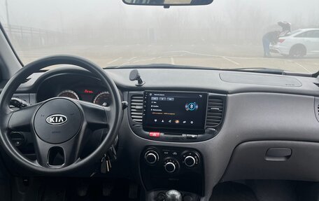 KIA Rio II, 2010 год, 640 000 рублей, 9 фотография