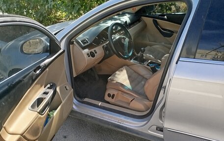 Volkswagen Passat B6, 2005 год, 380 000 рублей, 4 фотография