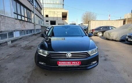 Volkswagen Passat B8 рестайлинг, 2019 год, 2 450 000 рублей, 2 фотография