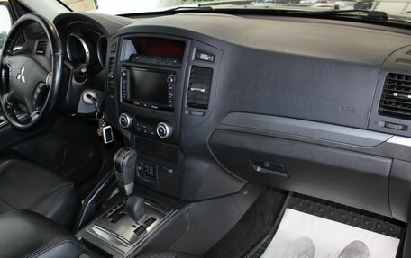 Mitsubishi Pajero IV, 2013 год, 2 500 000 рублей, 11 фотография