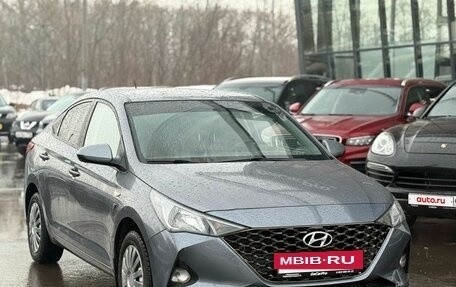 Hyundai Solaris II рестайлинг, 2021 год, 1 450 000 рублей, 2 фотография