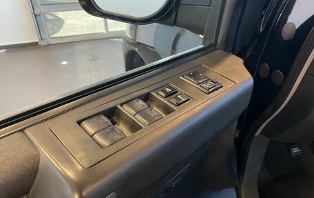 Nissan Armada II, 2005 год, 1 057 000 рублей, 21 фотография