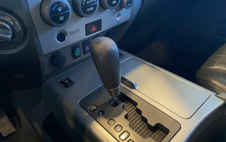 Nissan Armada II, 2005 год, 1 057 000 рублей, 30 фотография