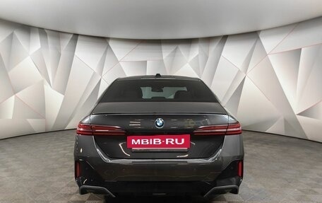 BMW 5 серия, 2024 год, 7 000 000 рублей, 17 фотография