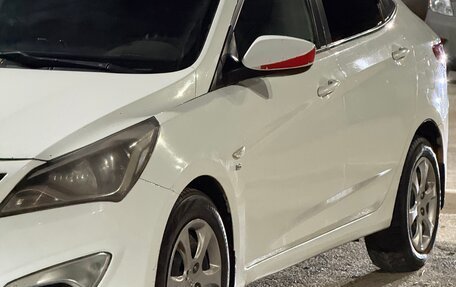 Hyundai Solaris II рестайлинг, 2015 год, 720 000 рублей, 2 фотография