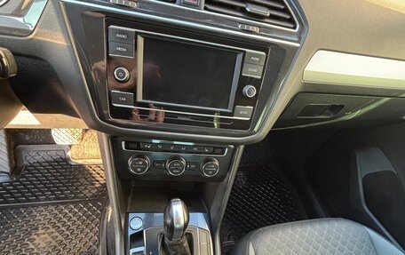 Volkswagen Tiguan II, 2017 год, 1 900 000 рублей, 12 фотография