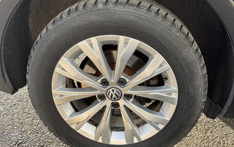 Volkswagen Tiguan II, 2017 год, 1 900 000 рублей, 13 фотография